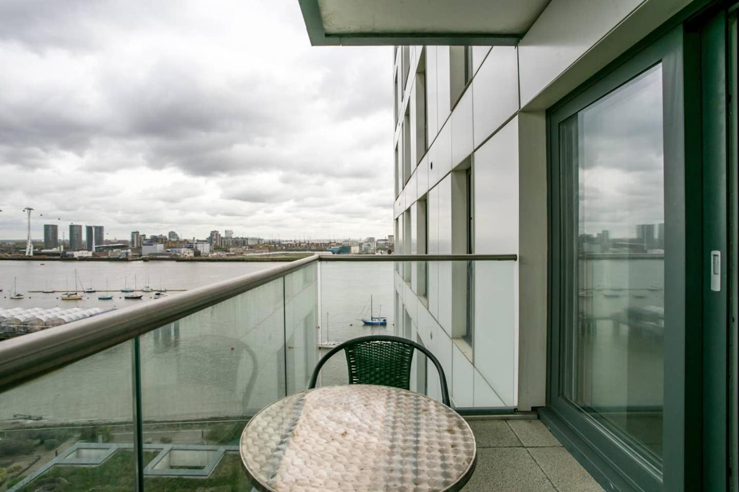 Guestready - Comfort By The Thames, W/ Balcony Londres Extérieur photo